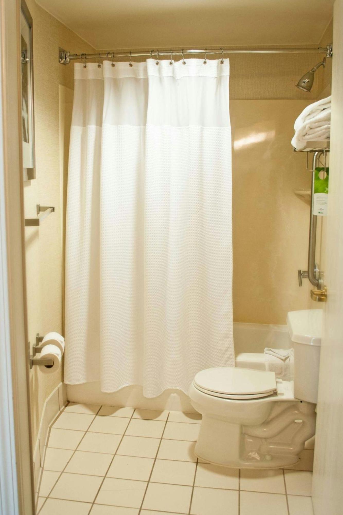 Hotel Springhill Columbus Airport 3*